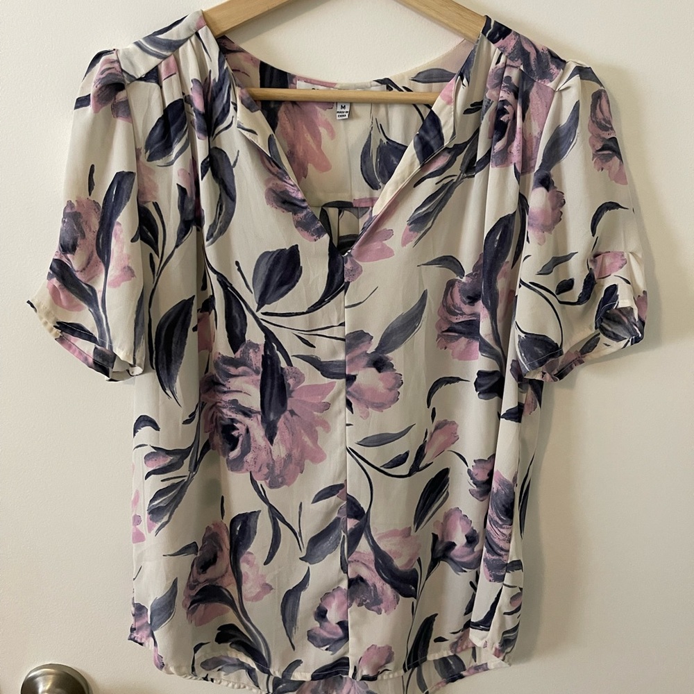 Collective Connection M Floral Blouse